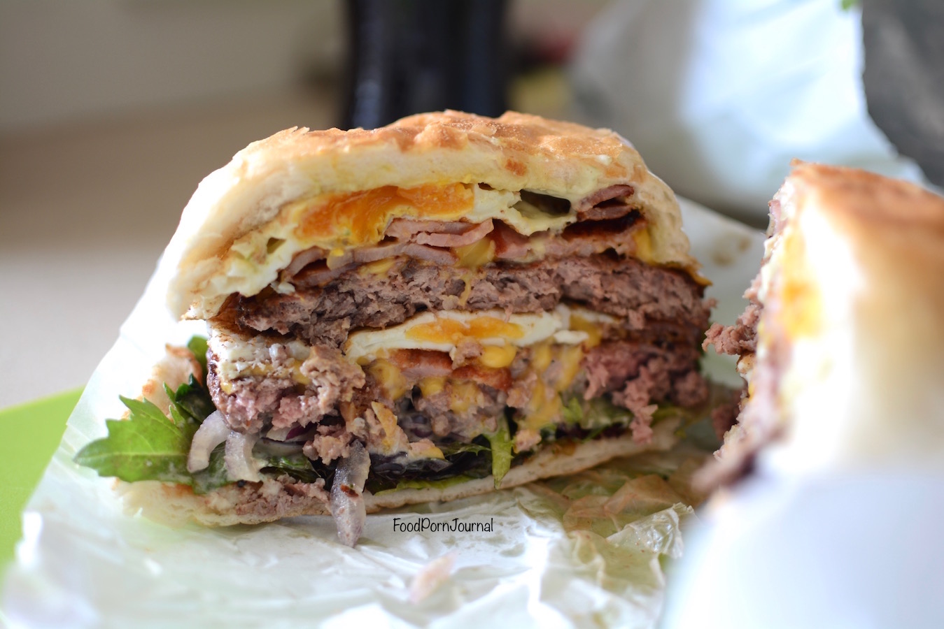 Brodburger double cheeseburger