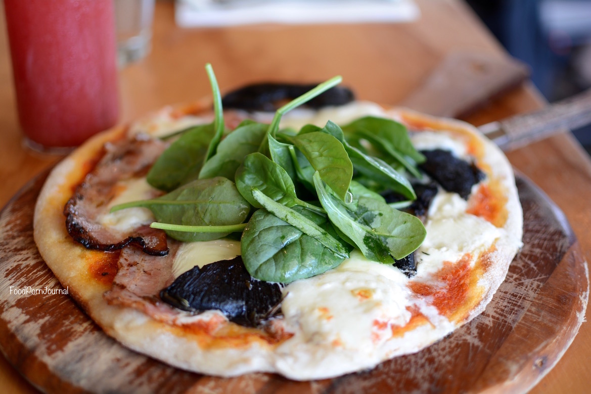 Bib & Tucker Fremantle breakfast pizza