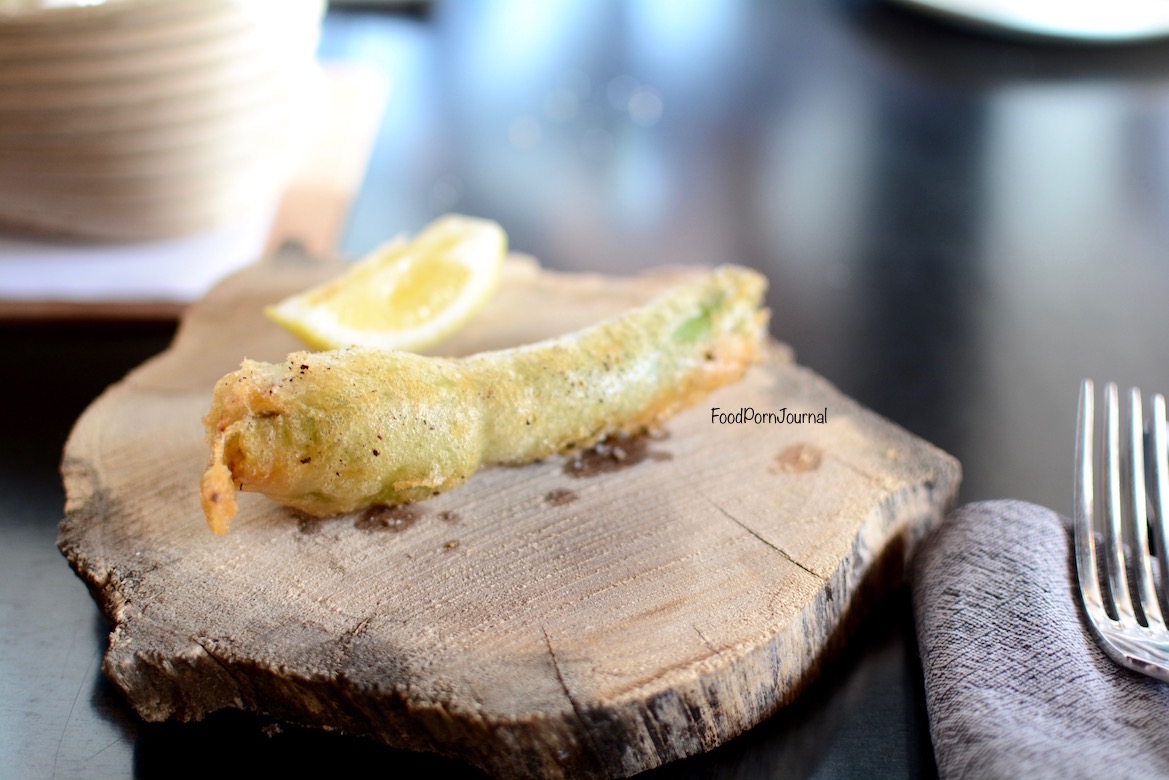 Temporada Canberra zucchini flower