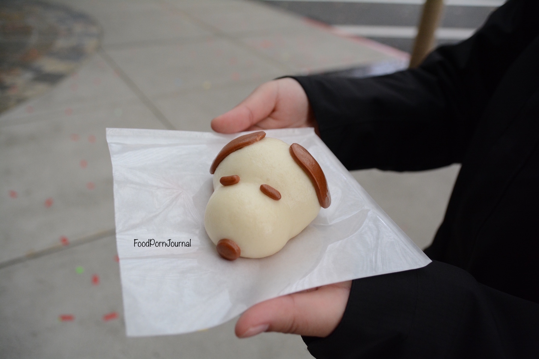 Osaka Japan Universal Stuidos snoopy steamed bun