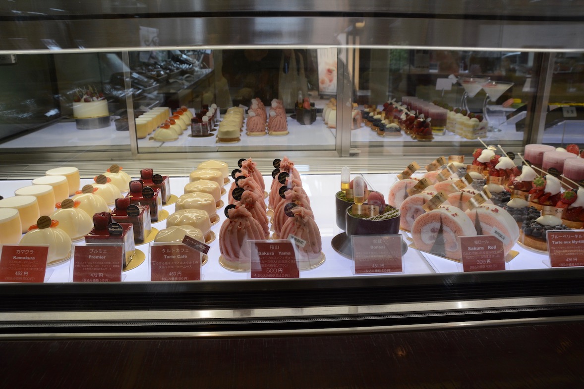 kamakura-komachi-st-patisserie-display