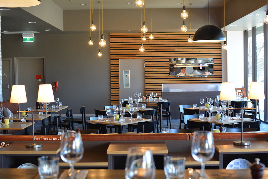 number-10-restaurant-woden-inside