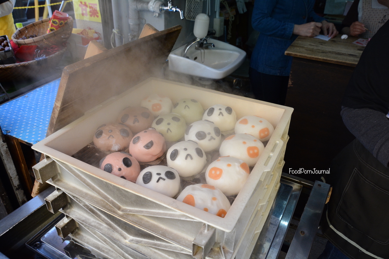 yokohama-japan-chinatown-buns