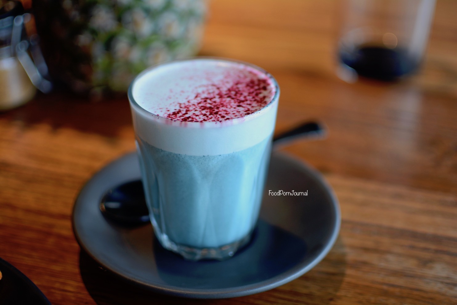 Matcha Mylkbar smurf latte