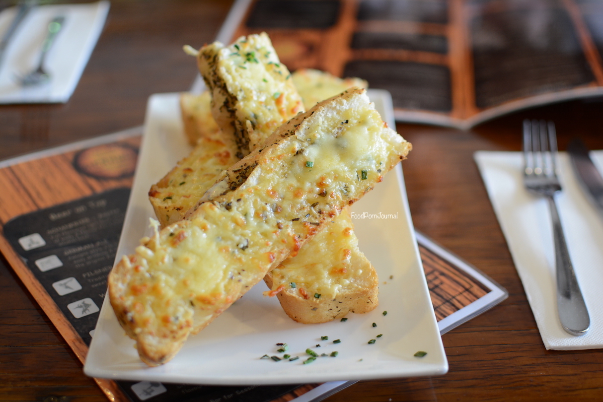 Zierholz garlic cheese bread