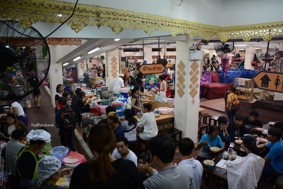 Chiang Mai Warorot basement food court