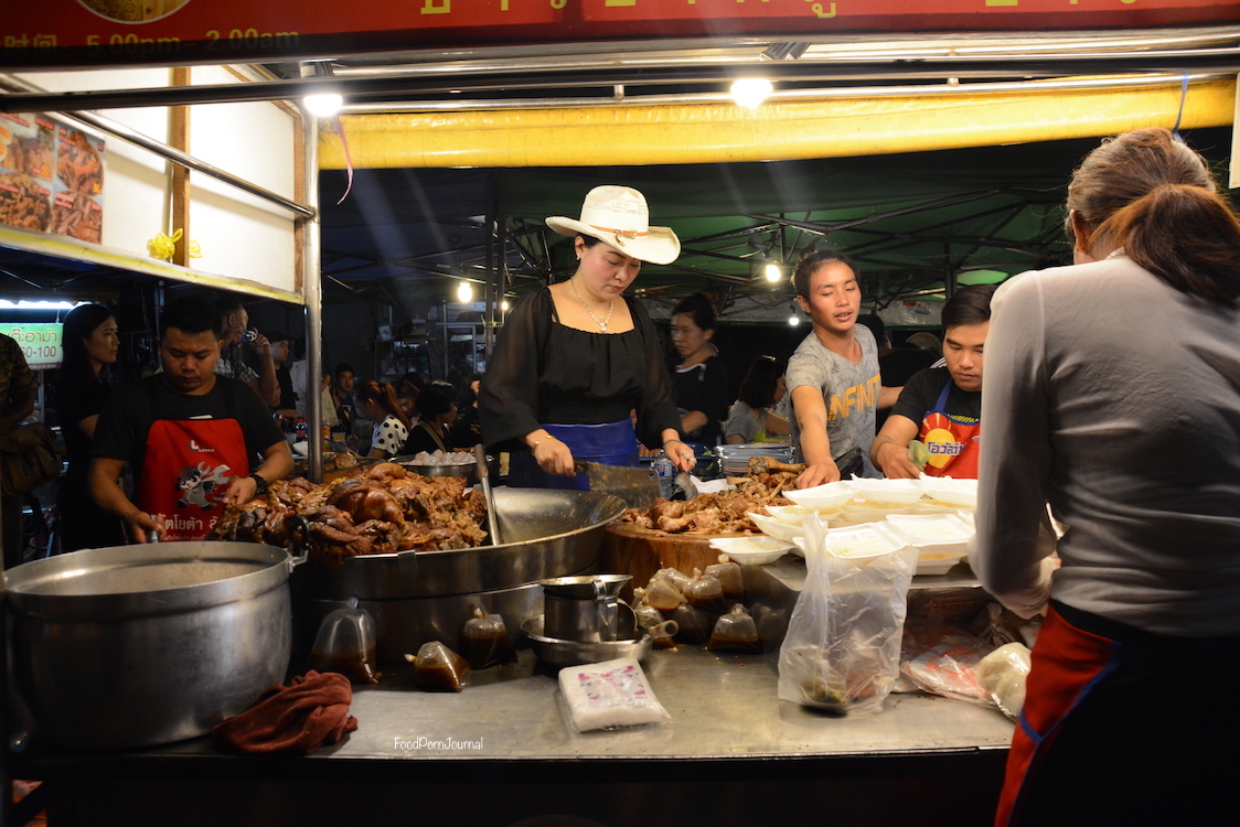 Khao Kha Moo Chang Phueak stall