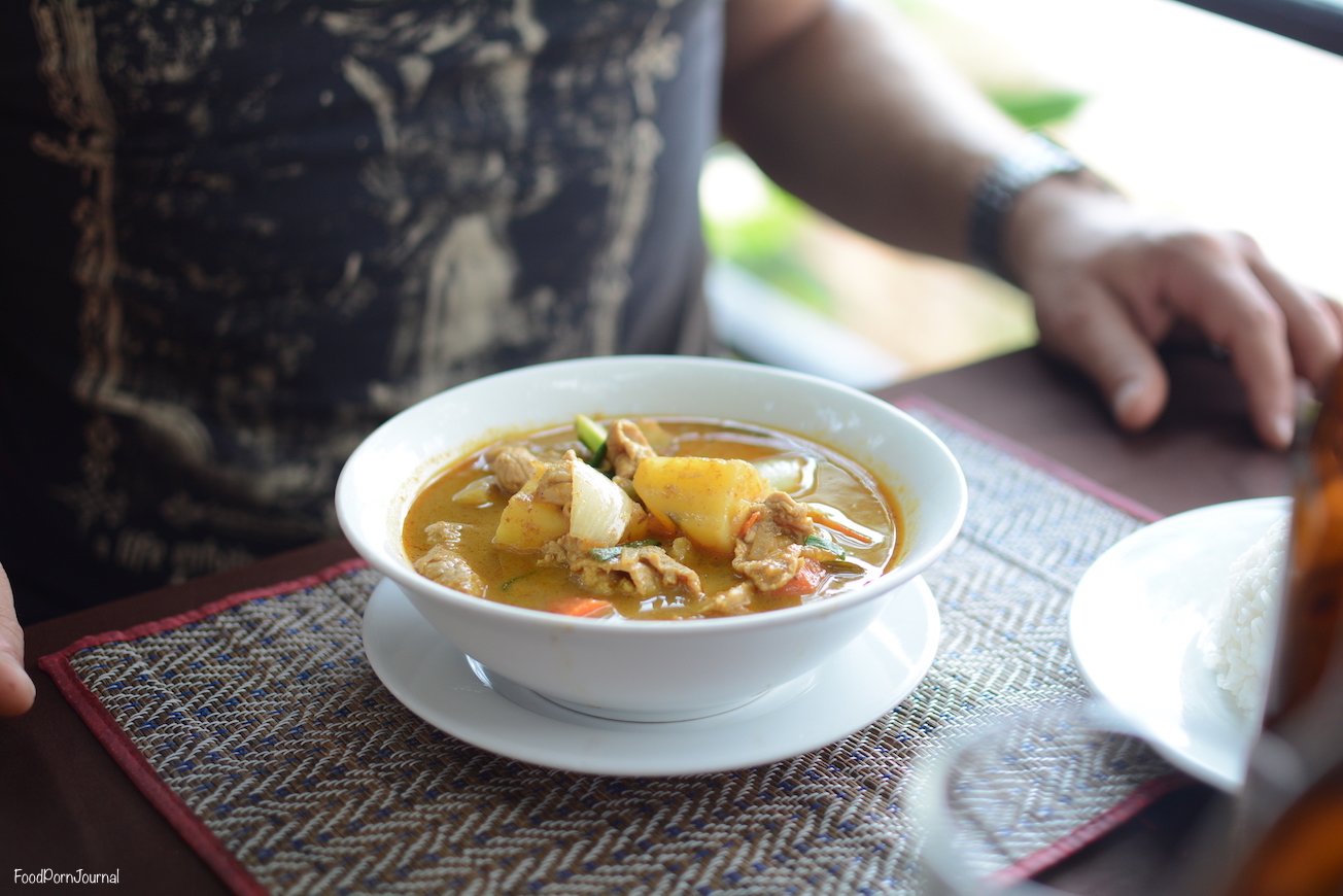 Luang Prabang yellow curry