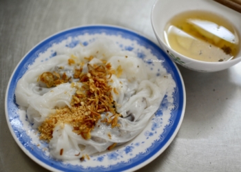 Banh cuon on Hanoi Street Food Tour