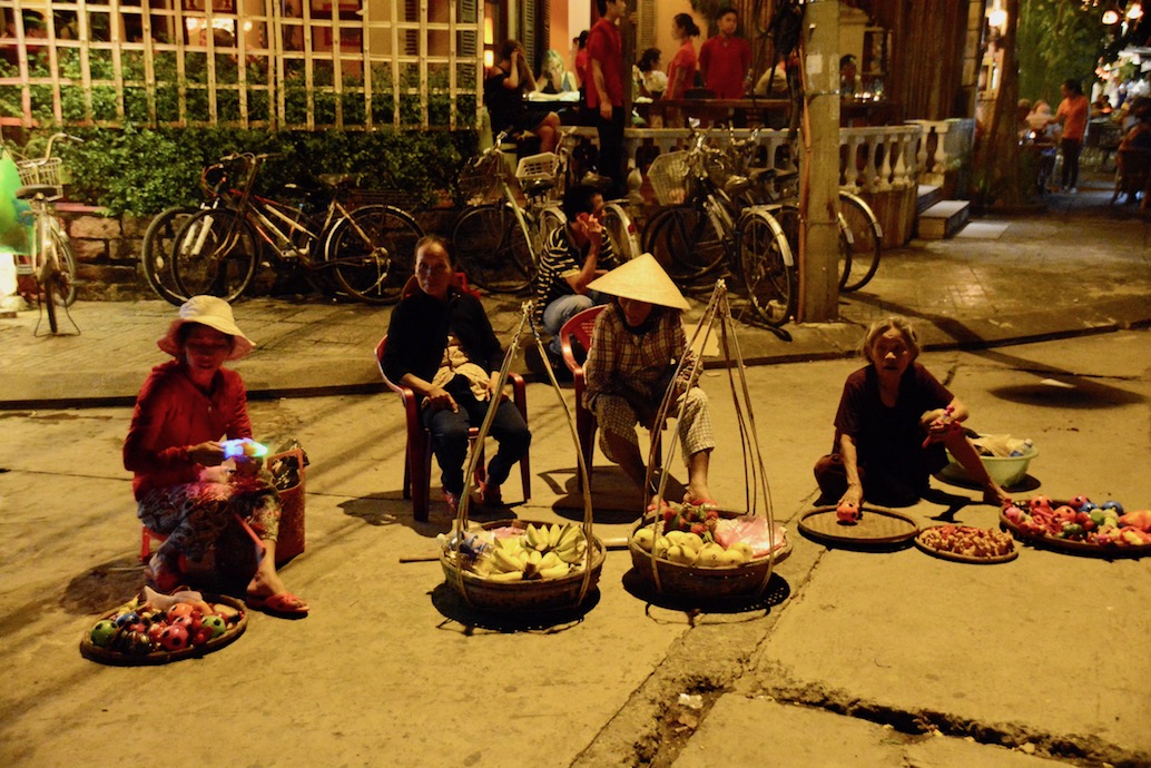 Street peddlers Hoi An