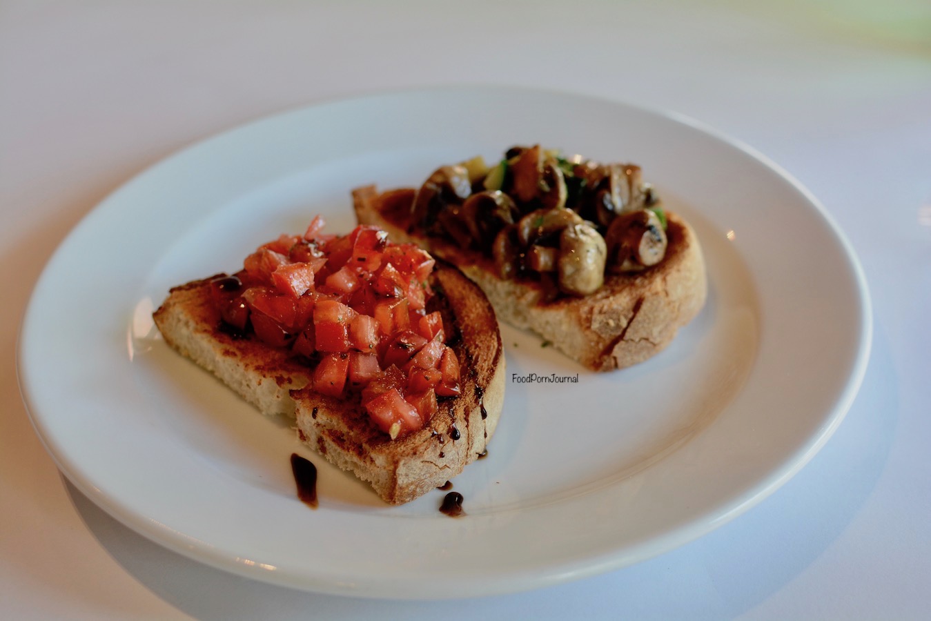 La Cantina bruschetta