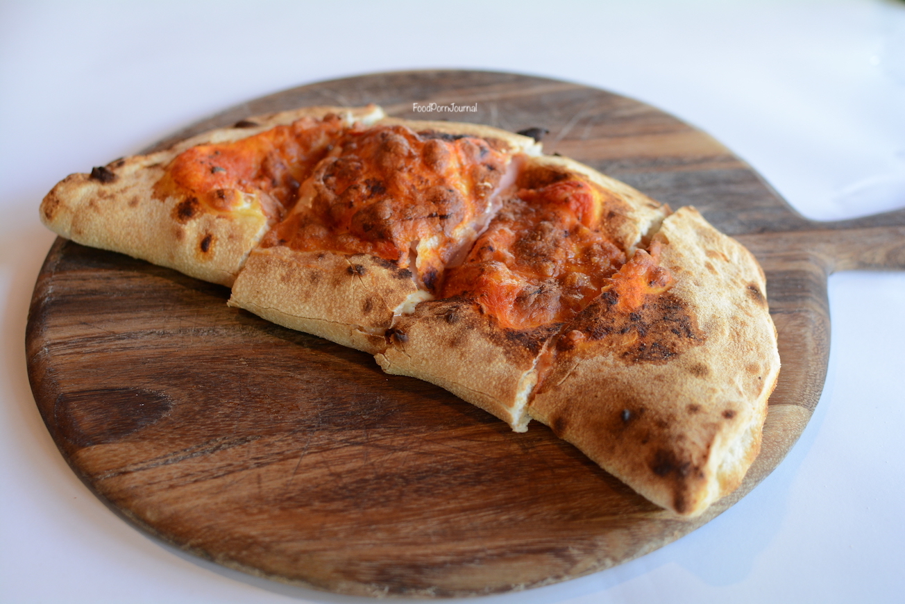 La Cantina calzone