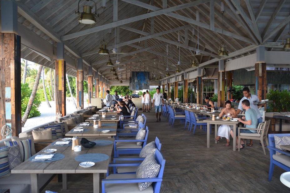 Maldives Finolhu dining area