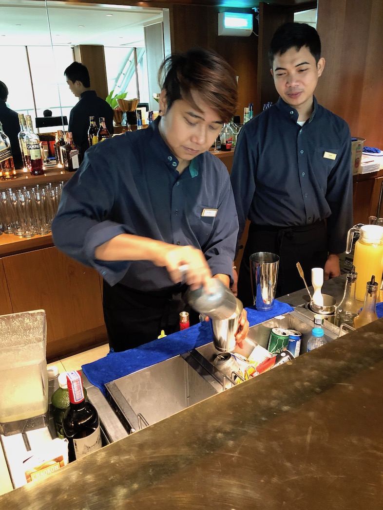 Bartender Bangkok airport