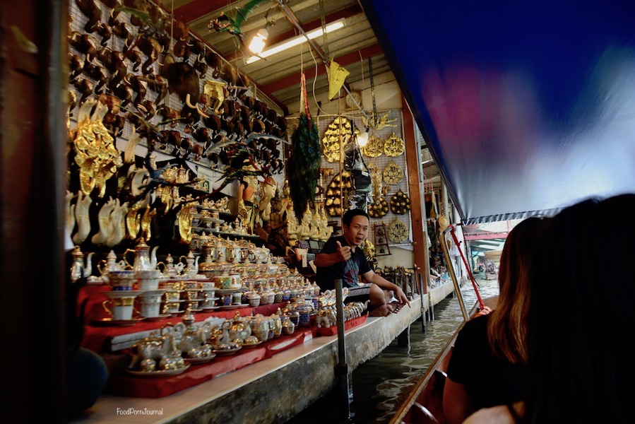 Damnoen Sadiak Floating Markets Bangkok gold stall