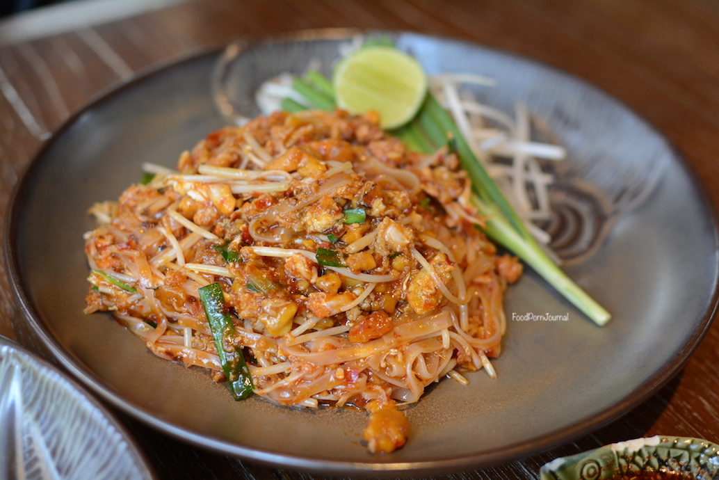 EAT Eat All Thai CentralWorld Pad Thai