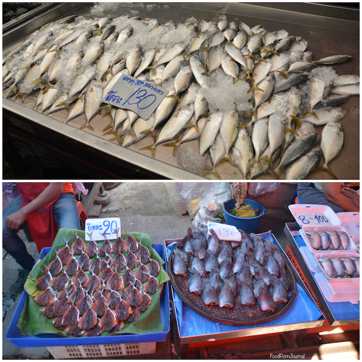 Maeklong Railway Market Bangkok crowd