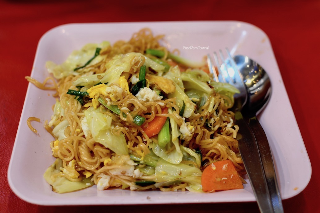 Neon Night Markets Bangkok chow mein