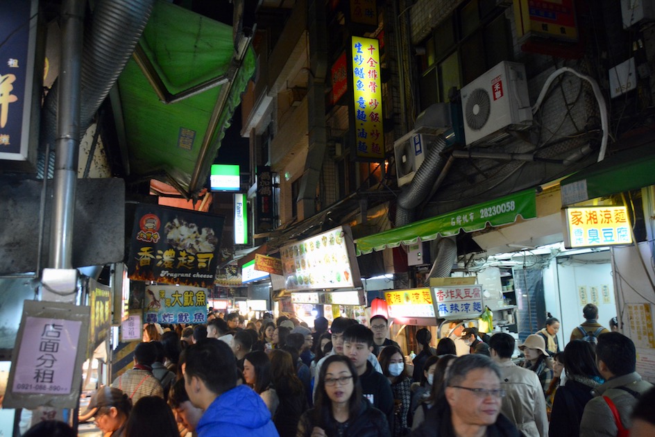 Shilin Night Market Taipei crowd