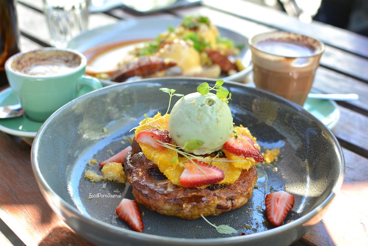 A Bite to Eat Chifley chicken burger