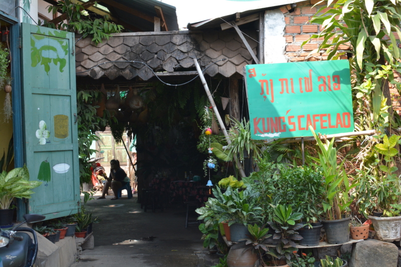 King's Cafe Lao Vientiane outside