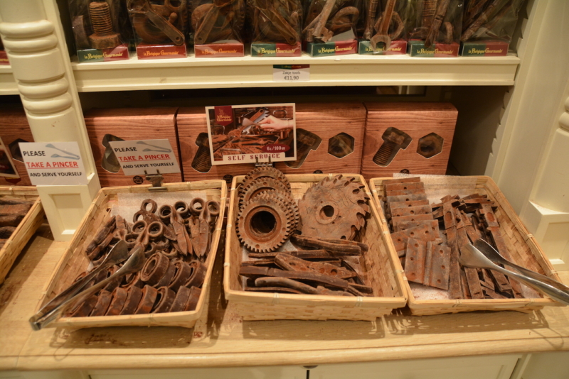 La Belgique Gourmande Bruges chocolate tools