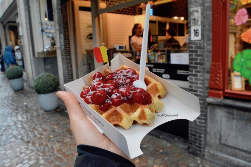 Chez Albert Waffles Bruges cherry