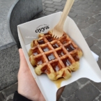 Oyya Bruges caramel waffle