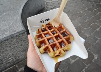 Oyya Bruges caramel waffle