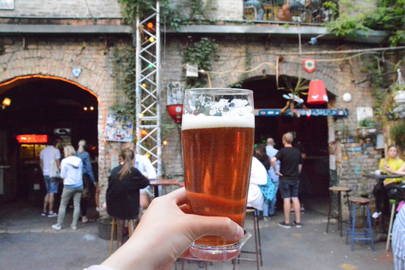 Szimpla Kert Budapest beer