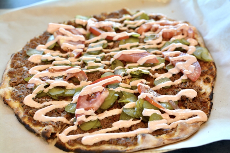 Al Manoosh Mawson kafta pizza