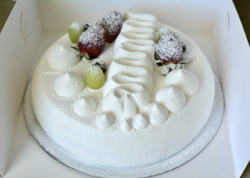 Gills Patisserie Fyshwick sang cream cake