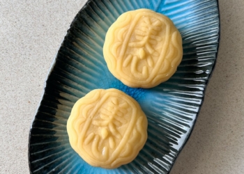 Snow skin mooncake