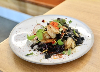 Champi Express squid ink linguine